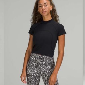 Like New Lululemon Swiftly Cropped Mock Neck T-Shirt